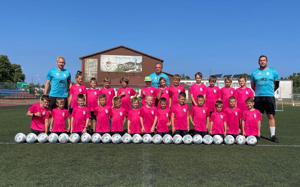 Pozdrowienia z obozu sportowego w Rewalu.